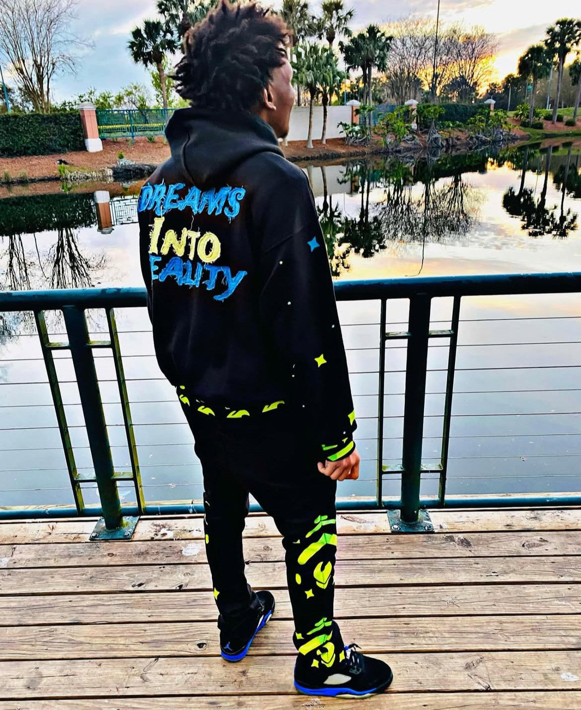 F.W.A.D DREAMS INTO REALITY Sweat Suit Unit